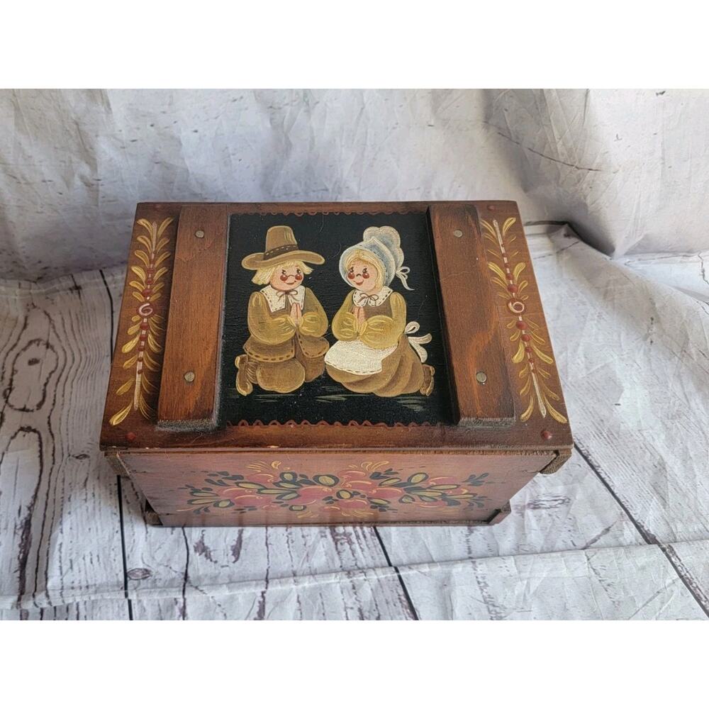 Vintage Hand Painted Wooden Thanksgiving Folk Art Box 8x5.2x5.2in